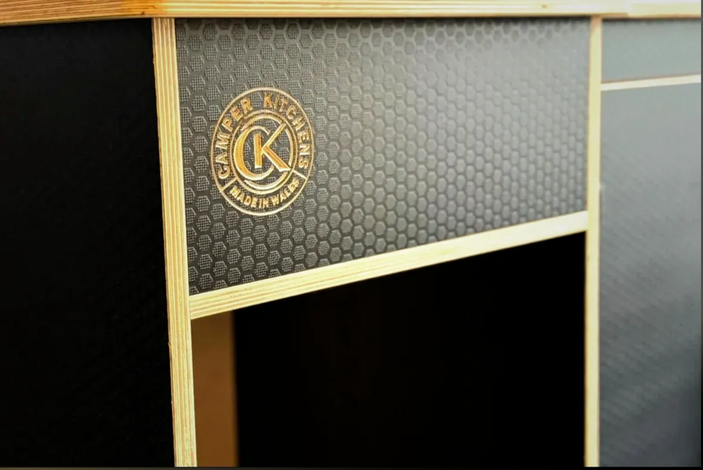 VW Transporter T5/6 LWB U-shaped furniture